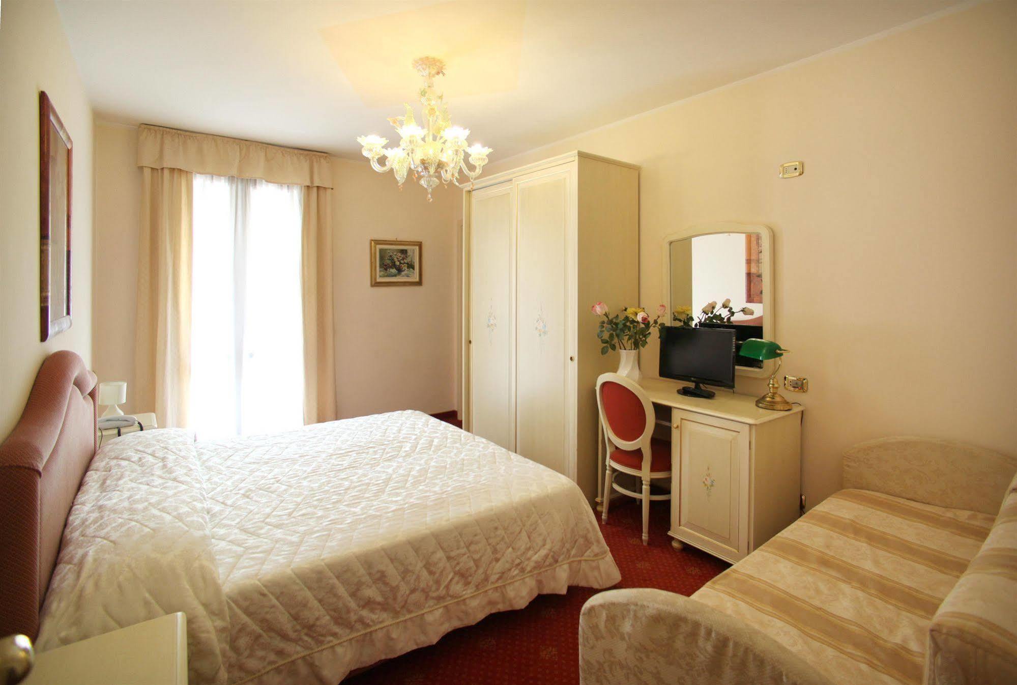 Nice Hotel Mestre Zewnętrze zdjęcie
