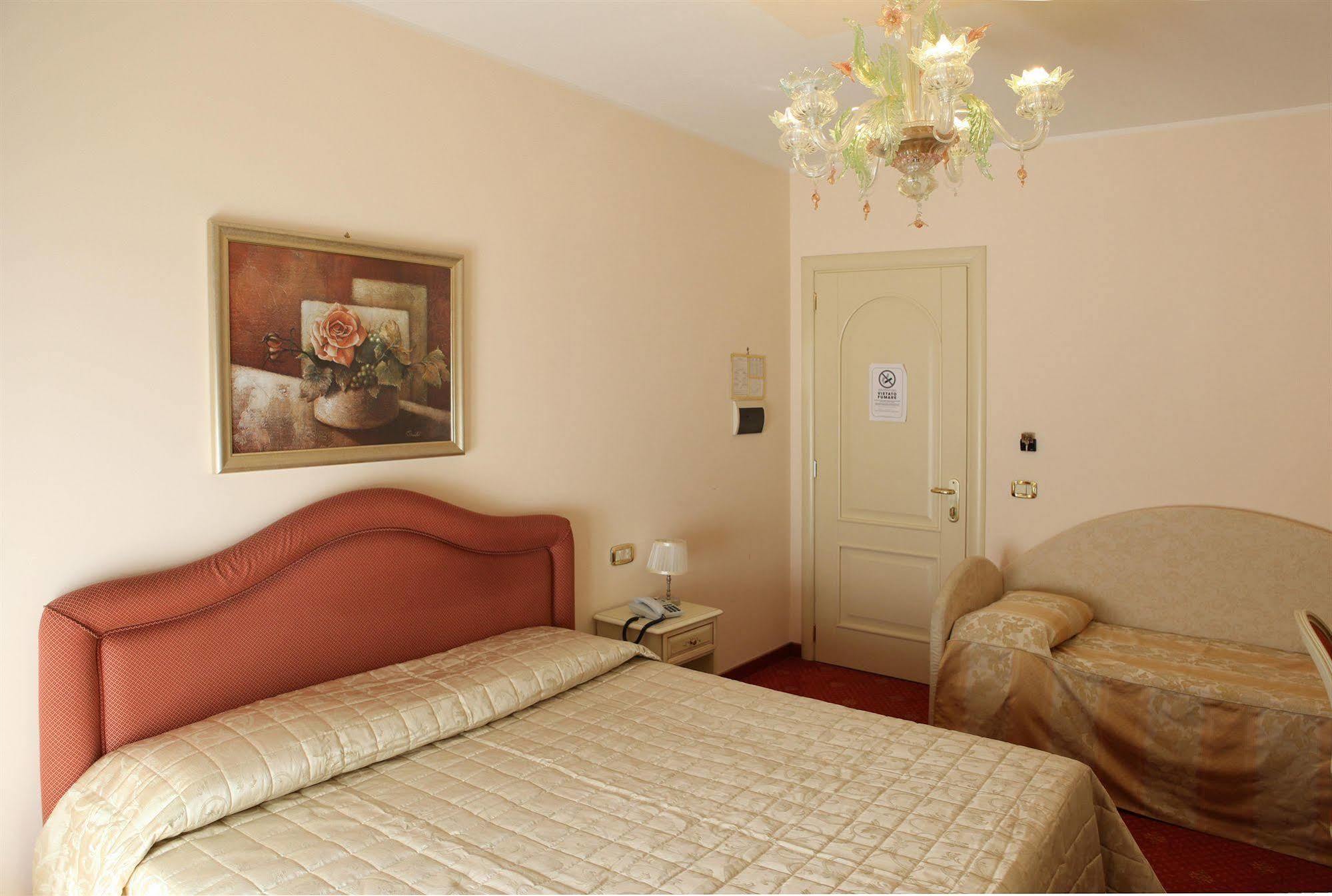 Nice Hotel Mestre Zewnętrze zdjęcie
